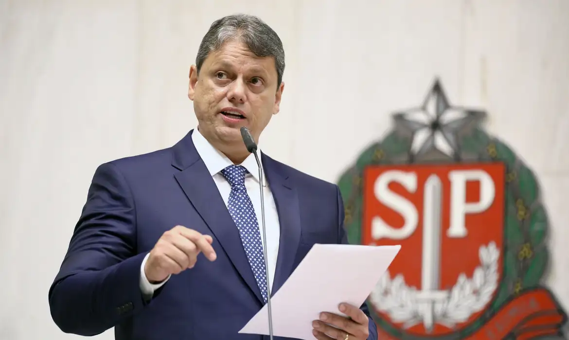 Reeleito, Tarcísio de Freitas foca em concursos SP da Segurança