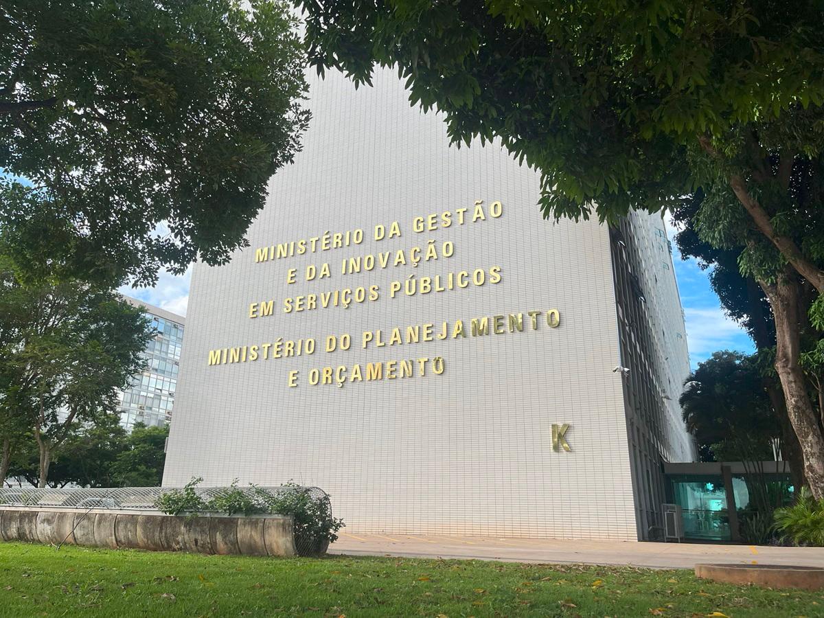 Concursos Federais autorizados somam 596 vagas; veja lista